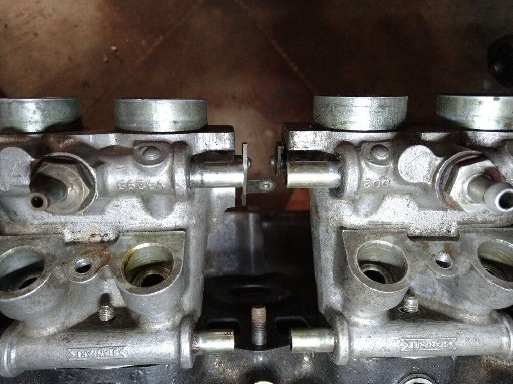 Throttle body balance pipes - TR6 Forum - TR Forums