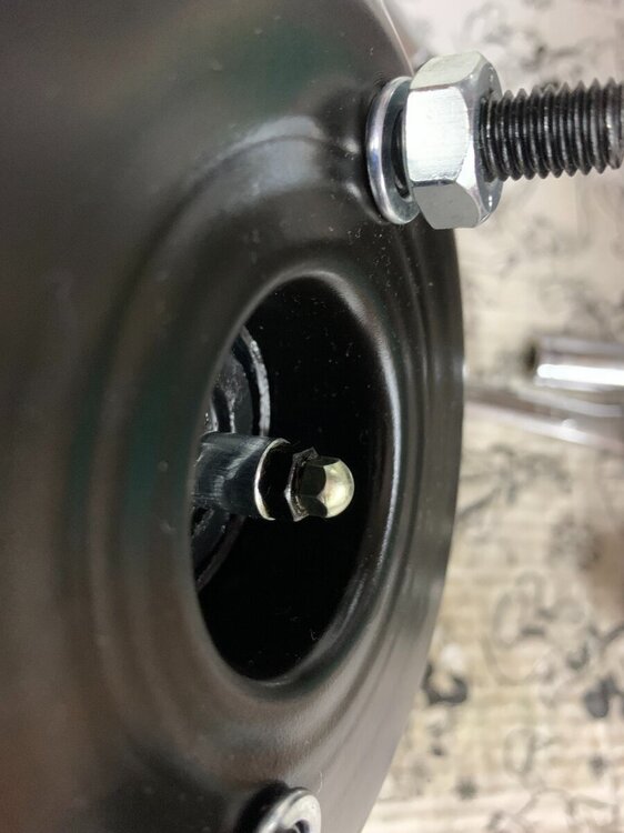 Volvo servo pin.jpg