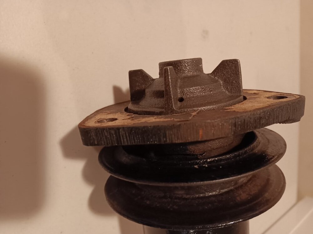 TR4A Water Pump - Orig Beck Arnley.jpg