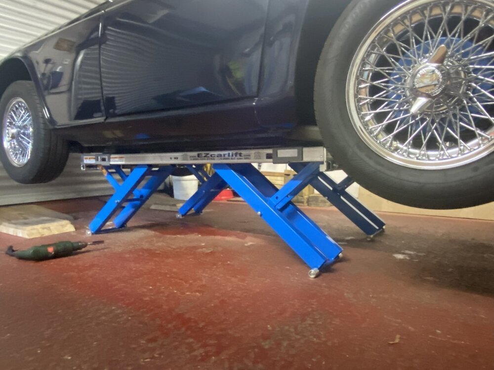ezlift.thumb.jpg.53b83d4bc5009978719e339eca326896.jpg