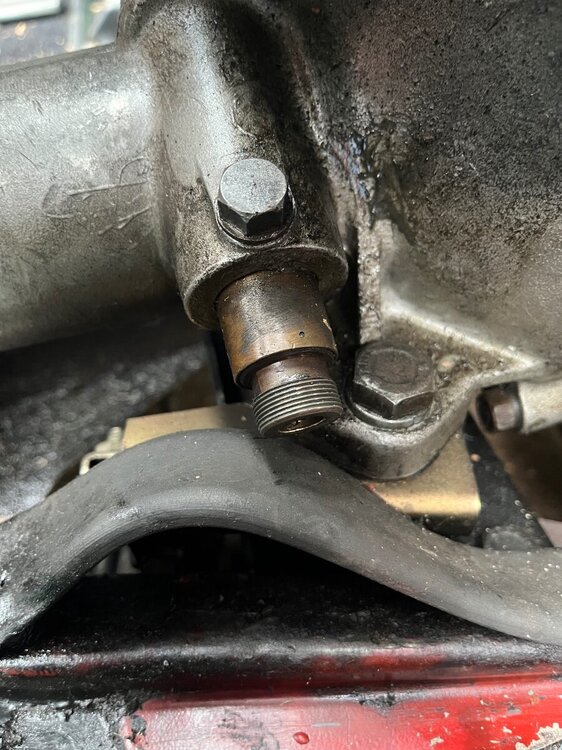Speedometer cable stuck in speedometer drive - TR4/4A Forum - TR Forums